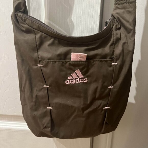 GOOD CONDITION~ Vintage Adidas Crossbody Bag - Picture 1 of 6